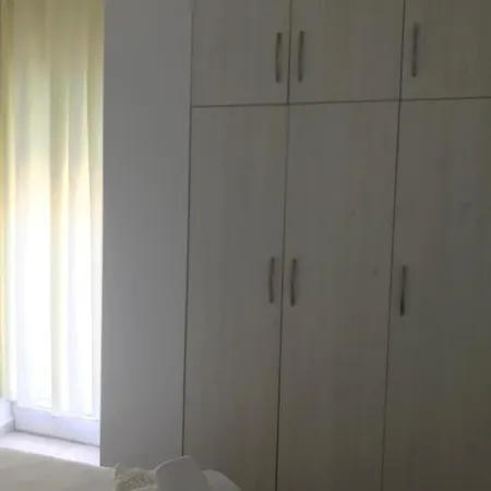 Saranda Apartment *