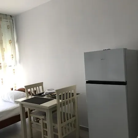 Saranda Apartment *